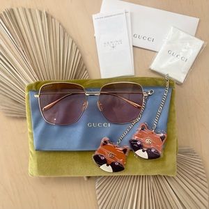 ★ SOLD ★ GUCCI Gold Pink Metal Chain Crystal Raccoon Pendant Sunglasses
